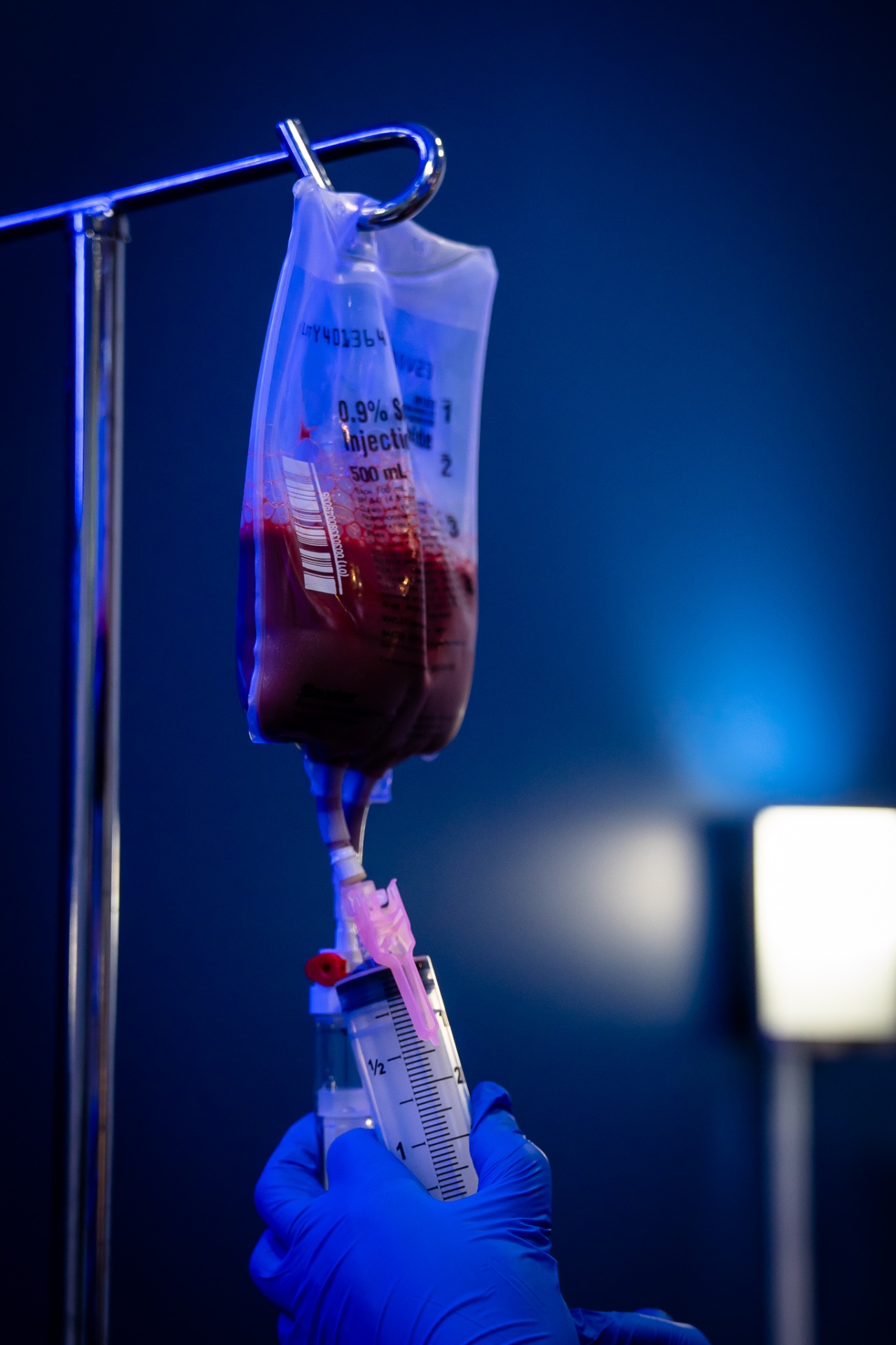 iCRYO Avon Ozone UV IV therapy session in private infusion lounge